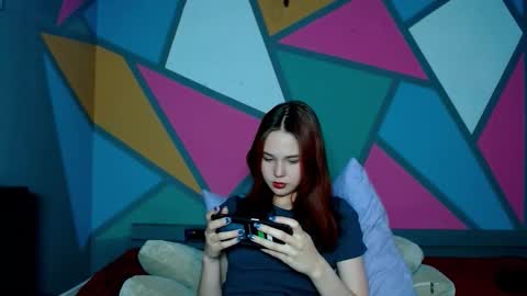 onessandra online show from December 2025 02:05:01 AM