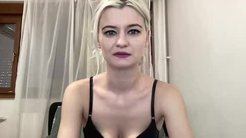 Onika online show from April 2026 03:23:01 PM