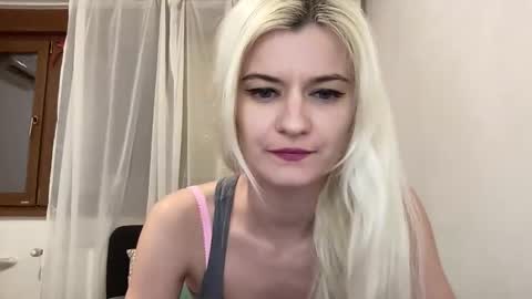 Snapshot of onika_cox chatting on May 2026 10:06:02 PM Onika online show from May 2026 10:06:02 PM