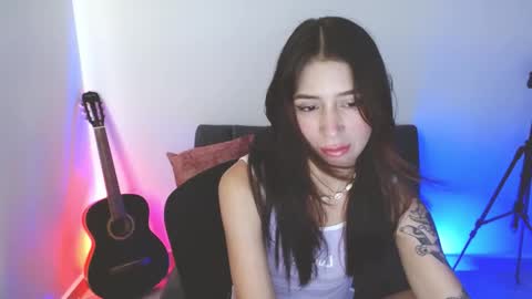 onlily online show from December 2025 07:43:02 PM