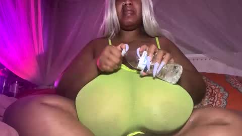 onlineerica online show from April 2026 04:51:01 AM