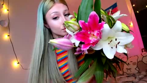 Iva online show from April 2026 07:58:01 PM