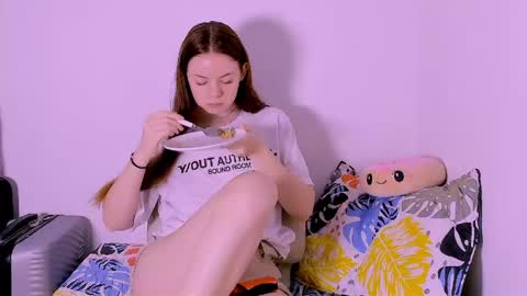 only_sarah1 online show from April 2026 10:23:02 PM