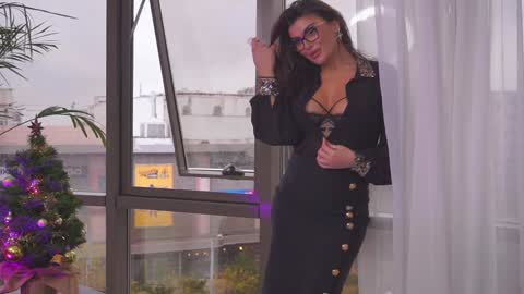 Nicolle online show from December 2024 08:40:02 AM