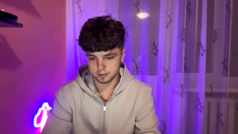 Mike online show from November 2025 07:01:02 PM