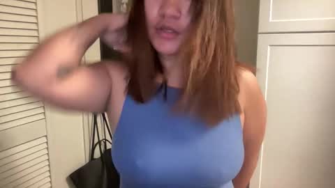 Snapshot of oohhellothere chatting on December 2025 07:39:01 AM Miss Girly online show from December 2025 07:39:01 AM