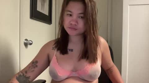 Snapshot of oohhellothere chatting on December 2025 08:54:02 AM Miss Girly online show from December 2025 08:54:02 AM