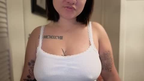 Miss Girly online show from April 2026 10:47:02 AM