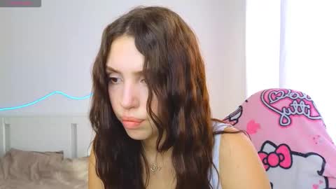 Snapshot of oopsiekitten chatting on September 2025 09:00:02 AM Alice online show from September 2025 09:00:02 AM