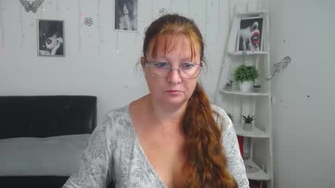 Snapshot of oovanessahotts chatting on September 2025 05:07:02 AM Vanessa online show from September 2025 05:07:02 AM