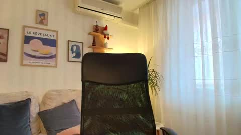 ophelia blue online show from January 2026 12:54:01 PM