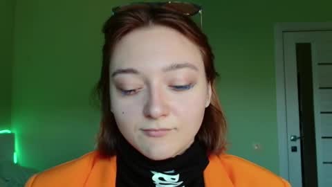 Melani  online show from November 2025 10:26:01 AM