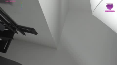 Miss Guzman  online show from October 2025 04:30:02 PM