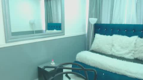 Snapshot of oriana_jhonson chatting on September 2025 01:43:02 PM Oriana online show from September 2025 01:43:02 PM