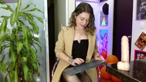 Oriana online show from October 2025 10:46:02 AM