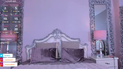 Oriana online show from September 2025 09:39:02 PM