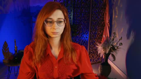 Orianna -  Hi Im into geek culture cosplay crafting LARP games. Shall we play DnD online show from December 2024 03:17:01 PM