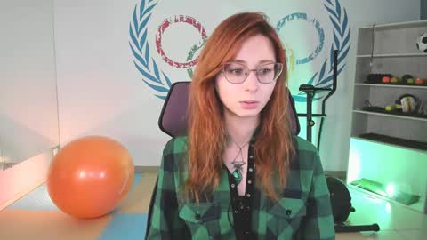 Orianna -  Hi Im into geek culture cosplay crafting LARP games. Shall we play DnD online show from December 2024 03:37:02 PM