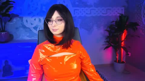 Orianna -  Hi Im into geek culture cosplay crafting LARP games. Shall we play DnD online show from February 2025 07:14:02 PM