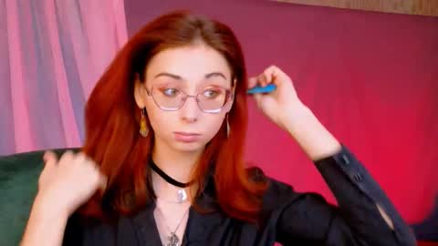 Orianna -  Hi Im into geek culture cosplay crafting LARP games. Shall we play DnD online show from September 2025 01:36:02 PM
