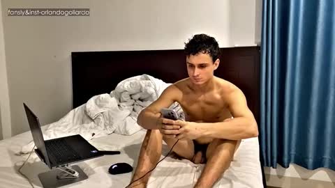 Fansly and Instagram -  online show from October 2025 01:44:01 PM