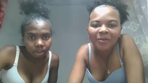 ornellahhh online show from October 2025 08:17:02 PM