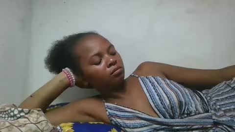 ornellahhh online show from November 2025 10:47:01 AM