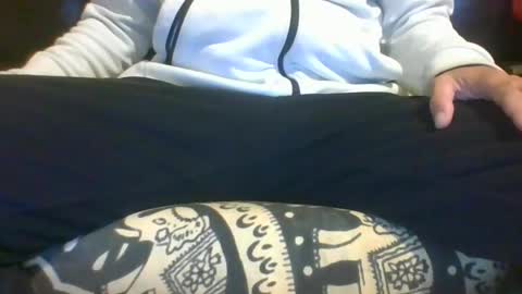 Snapshot of ornytologist chatting on October 2025 06:36:02 AM ornytologist online show from October 2025 06:36:02 AM