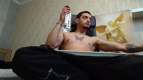OscarGriffin online show from February 2025 10:44:02 AM