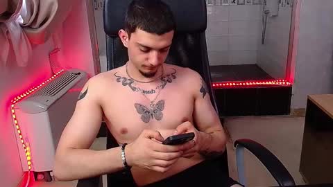 OscarGriffin online show from February 2025 01:19:02 PM
