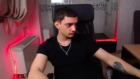 OscarGriffin online show from February 2025 04:25:02 PM