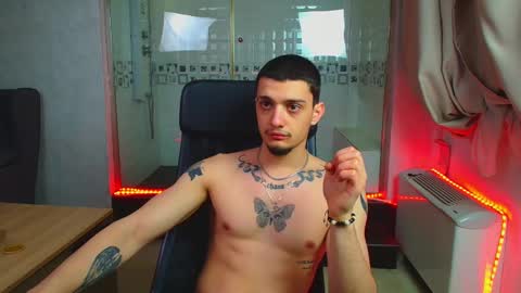 OscarGriffin online show from February 2025 03:54:01 PM