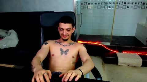 OscarGriffin online show from February 2025 03:14:02 PM