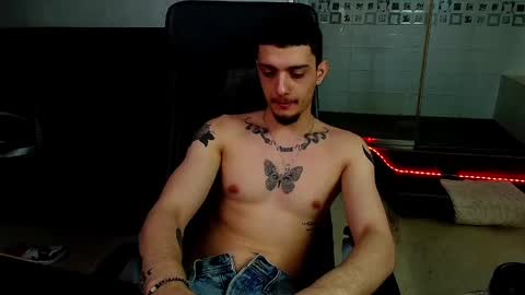 OscarGriffin online show from February 2025 08:38:01 AM