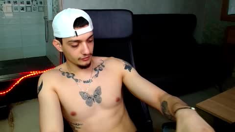OscarGriffin online show from February 2025 05:48:02 AM