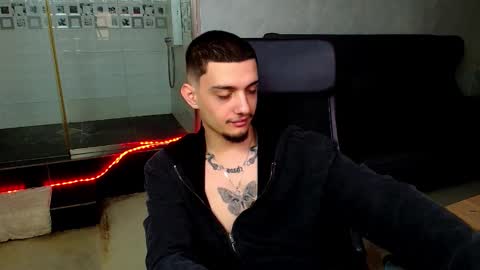 OscarGriffin online show from March 2025 07:08:02 AM