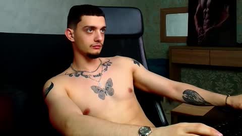 OscarGriffin online show from March 2025 02:45:01 PM