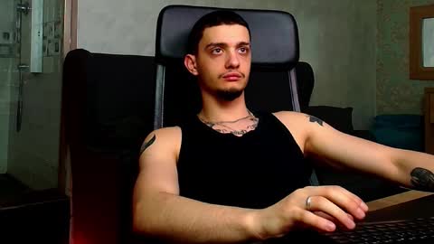 OscarGriffin online show from March 2025 01:30:02 PM
