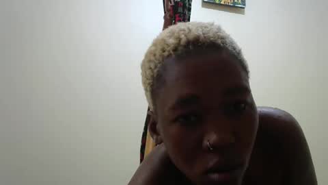 Snapshot of oshee444 chatting on April 2026 10:35:02 AM oshee444 online show from April 2026 10:35:02 AM