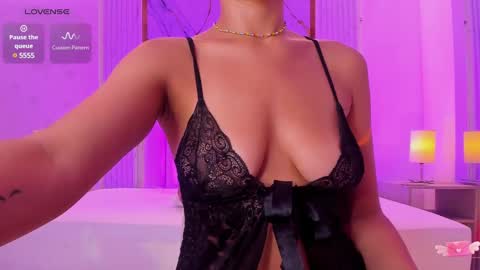 Oshun  online show from December 2024 10:55:02 AM