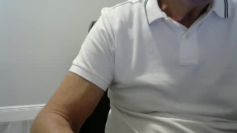 Snapshot of ossibottom chatting on September 2025 10:46:02 PM Ossi online show from September 2025 10:46:02 PM