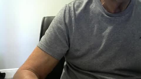 Snapshot of ossibottom chatting on September 2025 09:09:01 PM Ossi online show from September 2025 09:09:01 PM