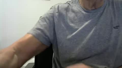 Snapshot of ossibottom chatting on October 2025 06:41:01 PM Ossi online show from October 2025 06:41:01 PM