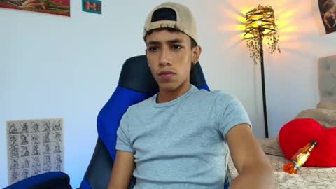 ostin 18hot online show from November 2025 01:53:01 AM