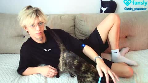 Ostin online show from February 2025 08:14:01 AM