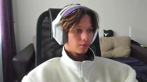 Snapshot of ostin_meoww chatting on September 2025 06:37:02 AM Ostin online show from September 2025 06:37:02 AM