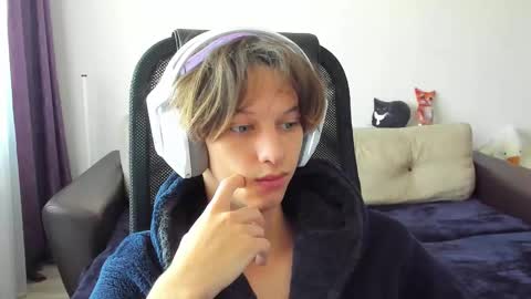 Snapshot of ostin_meoww chatting on October 2025 07:52:02 AM Ostin online show from October 2025 07:52:02 AM