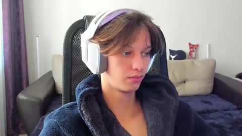 Snapshot of ostin_meoww chatting on October 2025 10:16:02 AM Ostin online show from October 2025 10:16:02 AM