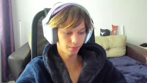 Snapshot of ostin_meoww chatting on October 2025 06:35:02 AM Ostin online show from October 2025 06:35:02 AM