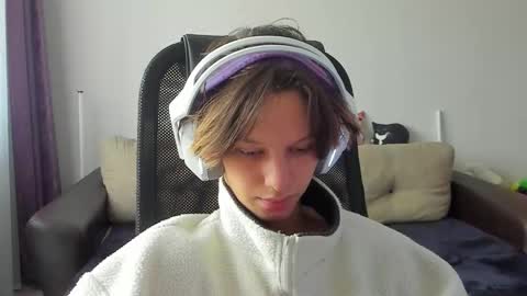 Snapshot of ostin_meoww chatting on November 2025 08:15:02 AM Ostin online show from November 2025 08:15:02 AM